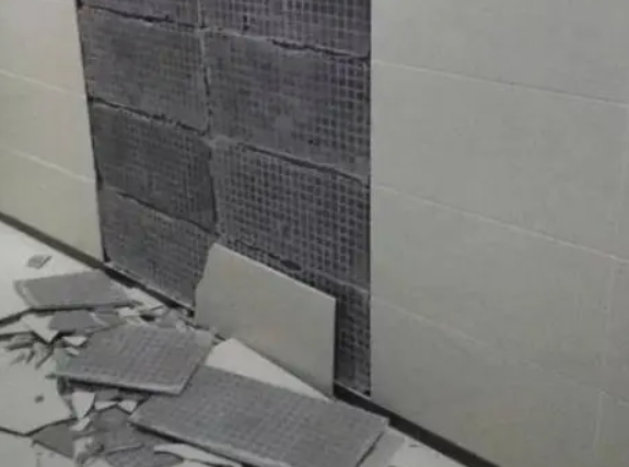 富锦瓷砖空鼓维修公司分享下富锦墙砖松动维修的知识